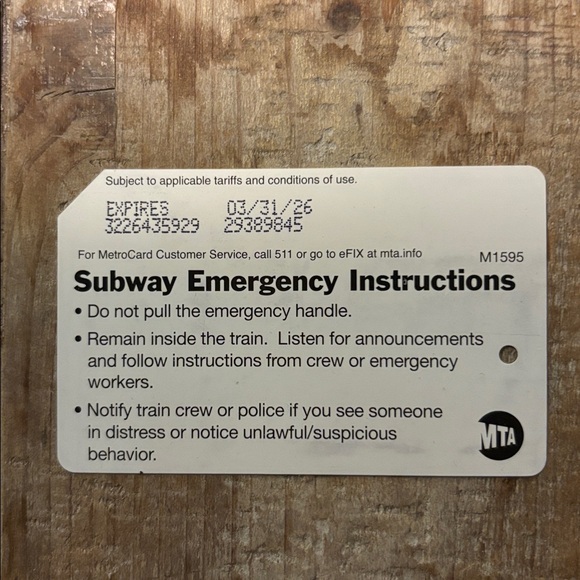 Mint condition MetroCard - Picture 2 of 2